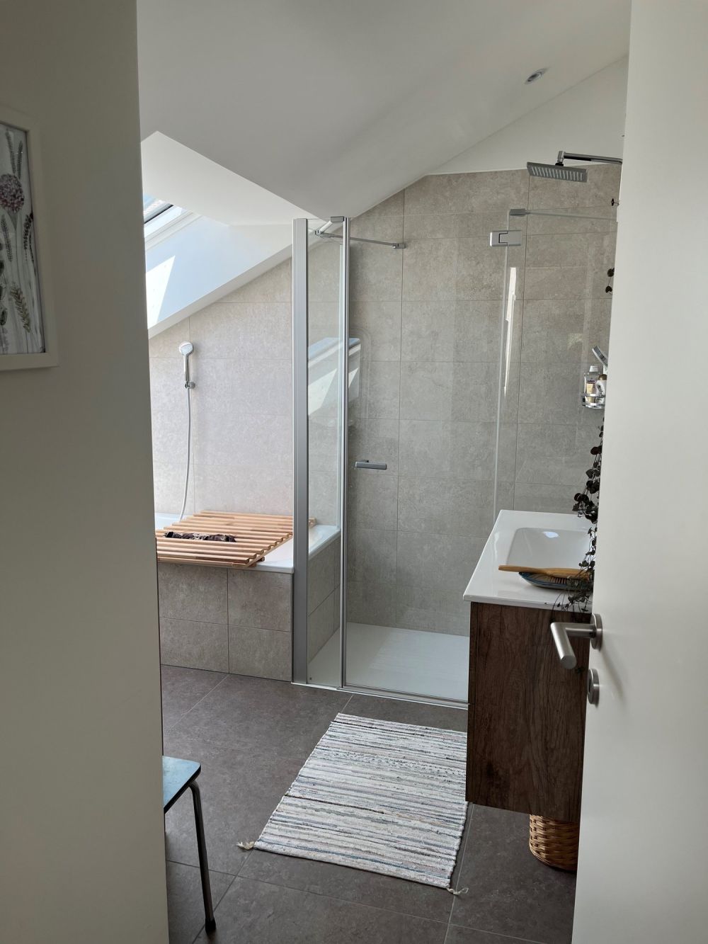Spacieux 4.5 pièces avec cachet dans les combles - Bild 8