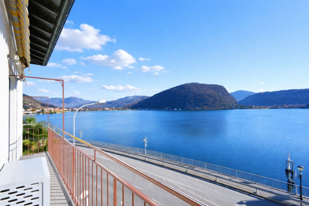 Appartamento completamente ristrutturato con vista lago a Ponte Tresa - Bild 2