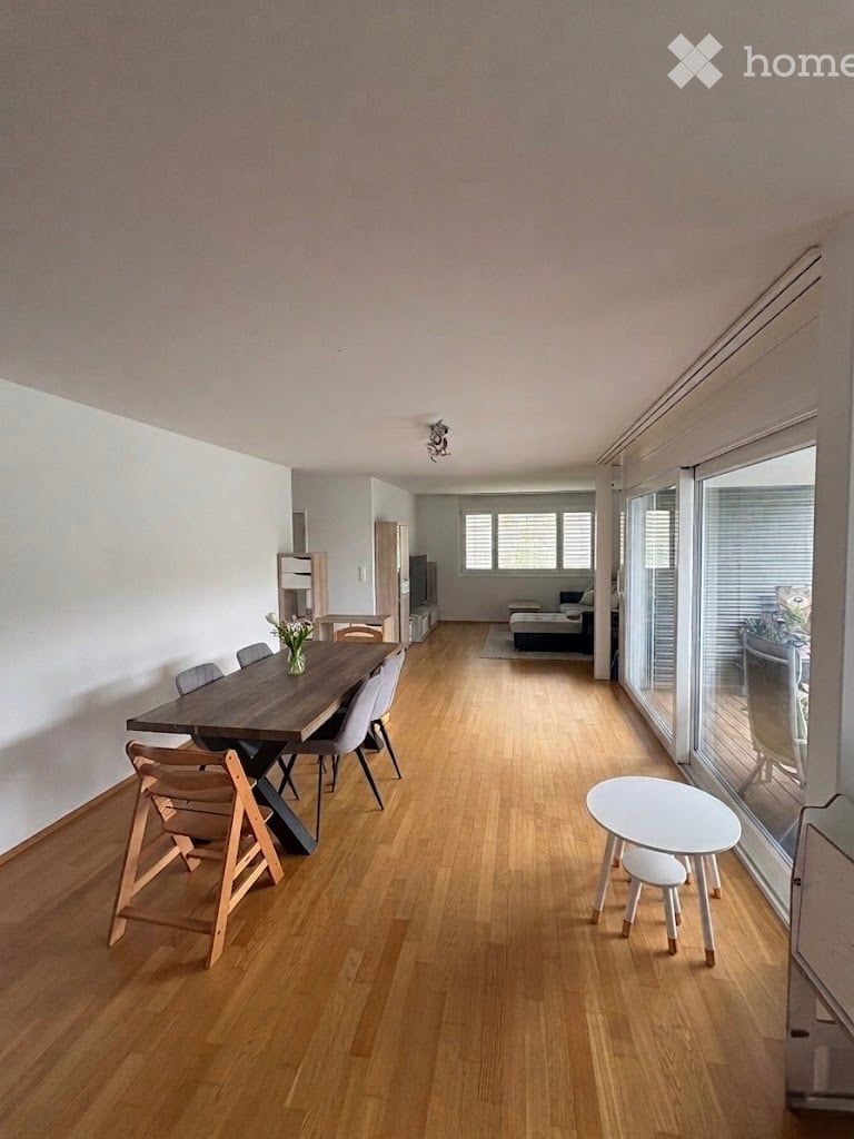 Helle 4.5-Zimmer-Wohnung - Bild 3