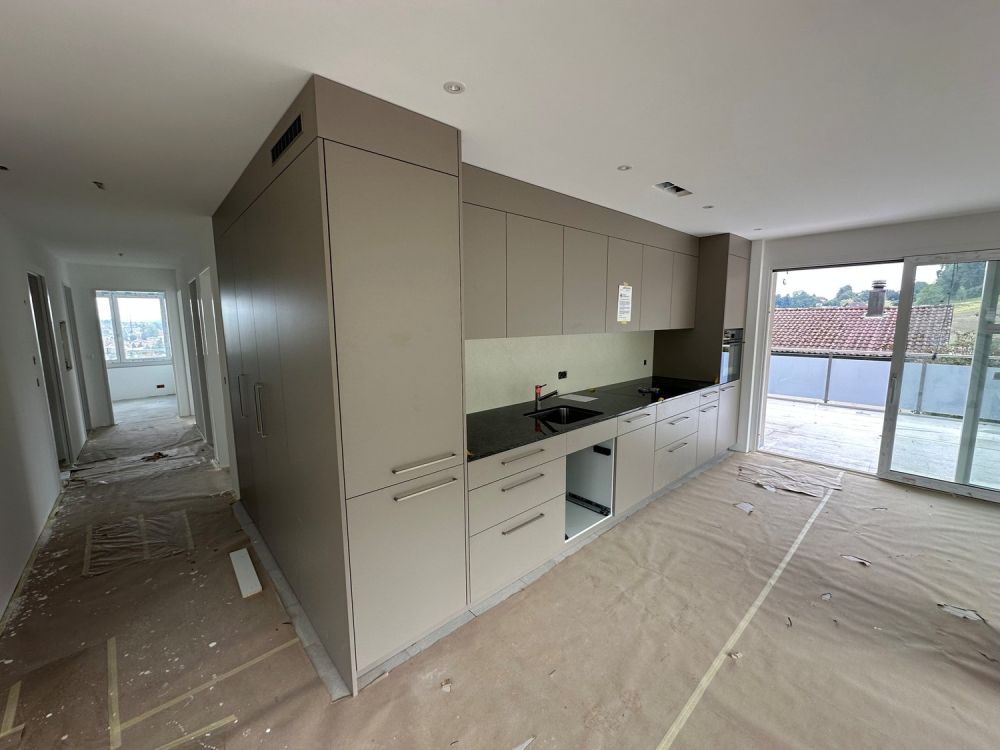 Moderne 4.5-Zimmer-Neubau-Wohnung mit Balkon in Reinach - Bild 12