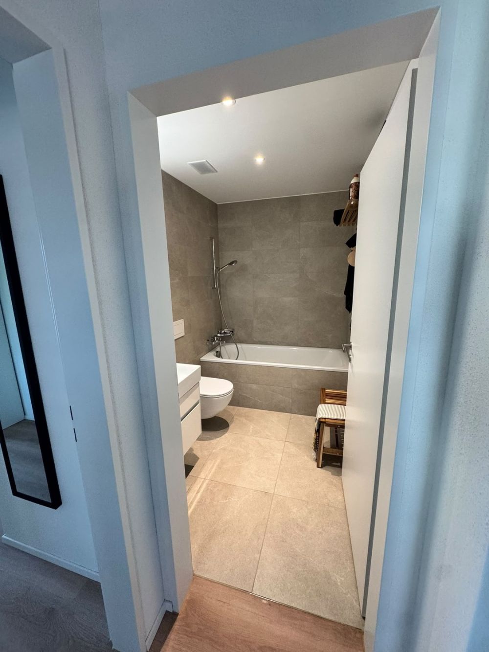 Modern 3.5-room penthouse flat with a spacious terrace - Bild 4