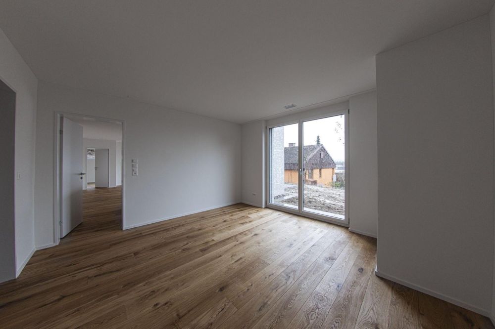 Moderne, helle 3.5-Zimmerwohnung  mit wunderschönem Gartensitzplatz - Bild 5