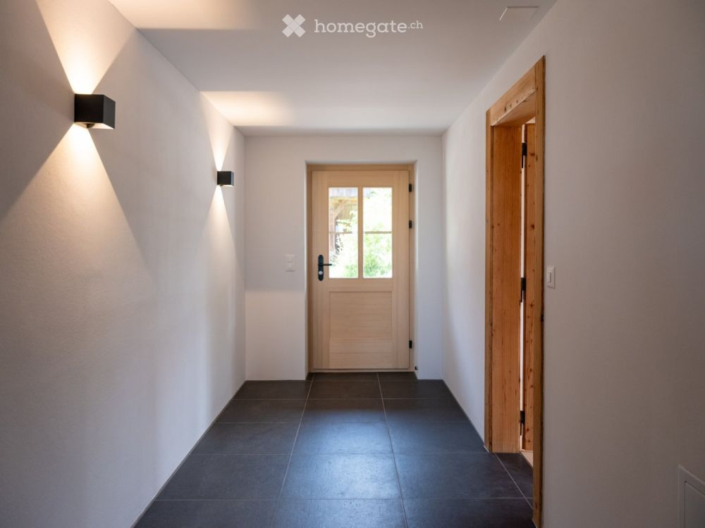 Neue moderne 2.5 Zi. Wohnung mit Charme in Bauernhaus im EG - Bild 2