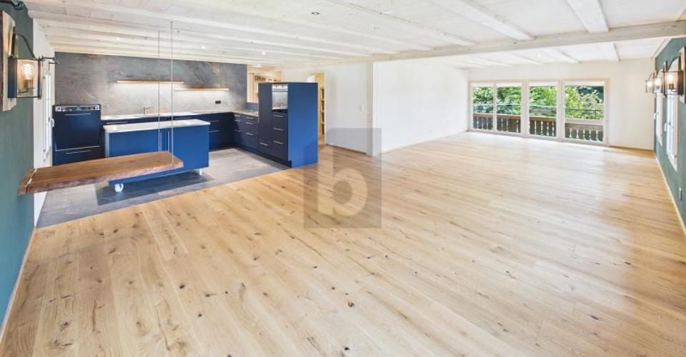 GROSSZÜGIG MIT CHARAKTER, IM EIGENTUMSTANDARD - Appartement 3.5 pièces - image - 1