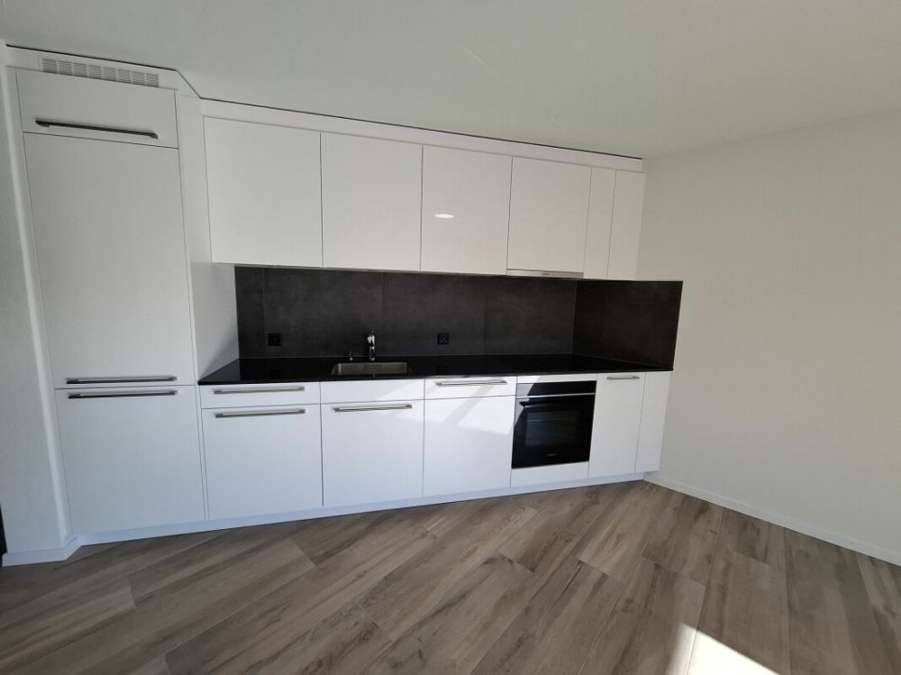 Moderne  2.5 Zi-Wohnung mit Balkon, NEUBAU, Zweitvermietung - Bild 3