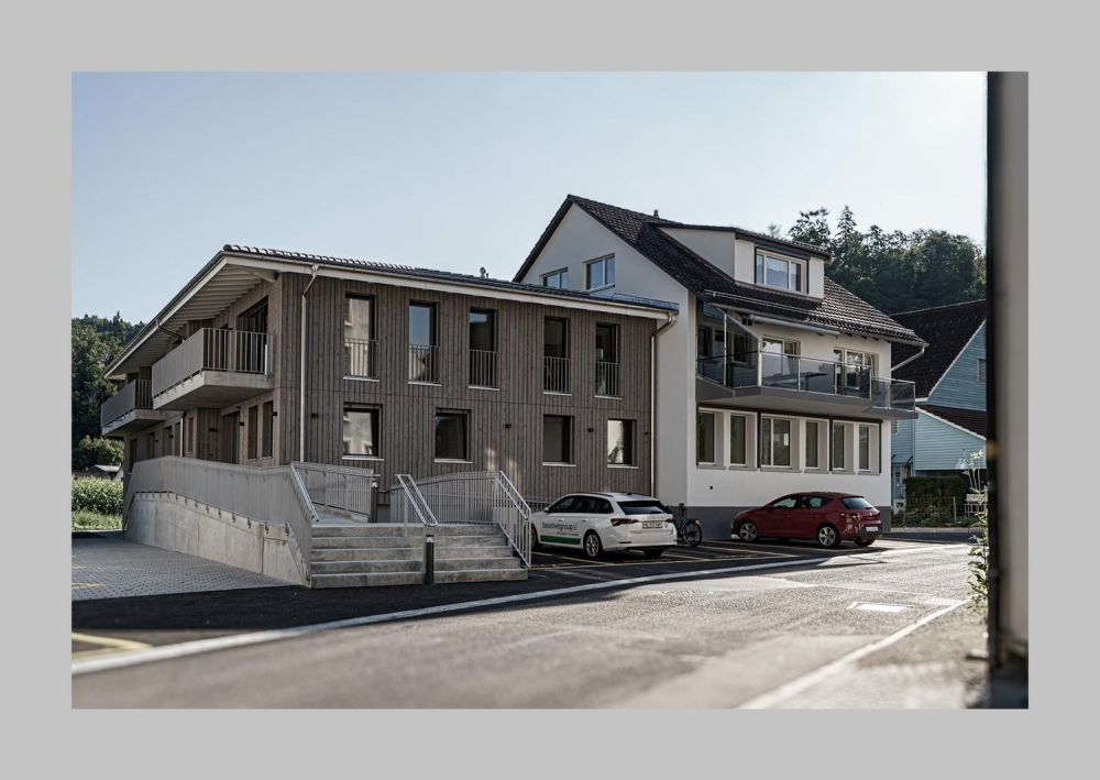 Moderne 2.5-Zimmerwohnung in Hölstein zu vermieten - 01 Gesammte Liegenschaft