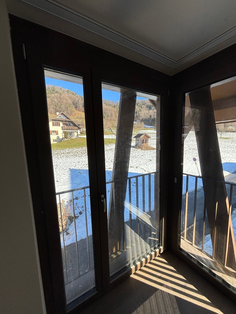 Moderne Neubau 4.5-Zimmer-Maisonette-Wohnung in naturnaher Lage - Bild 8