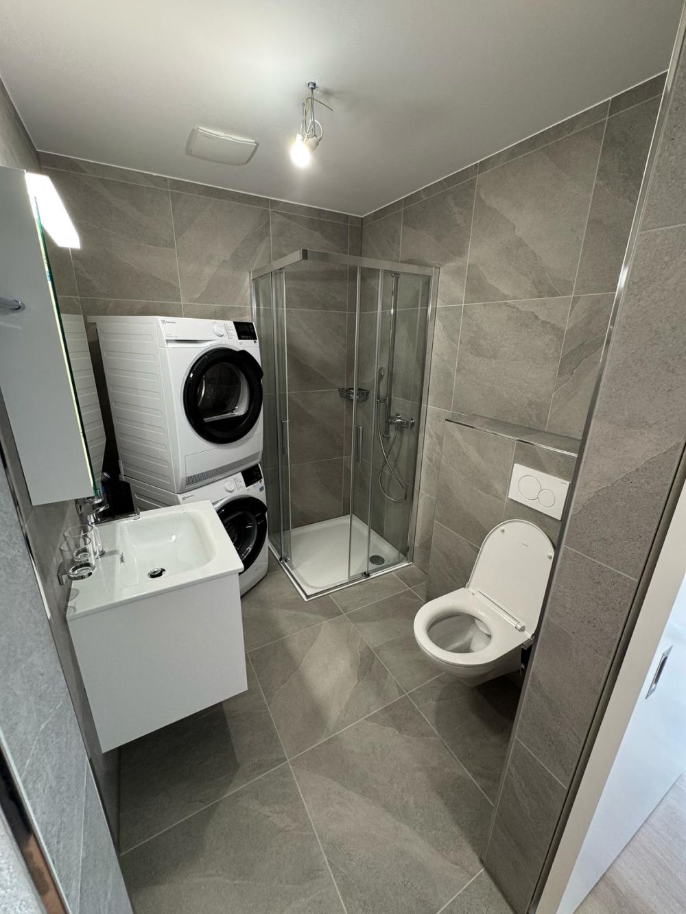 Moderne LOFT-Wohnung (Kernsaniert) mit Blick auf Marktgasse im Herzen von Langenthal - Bild 2