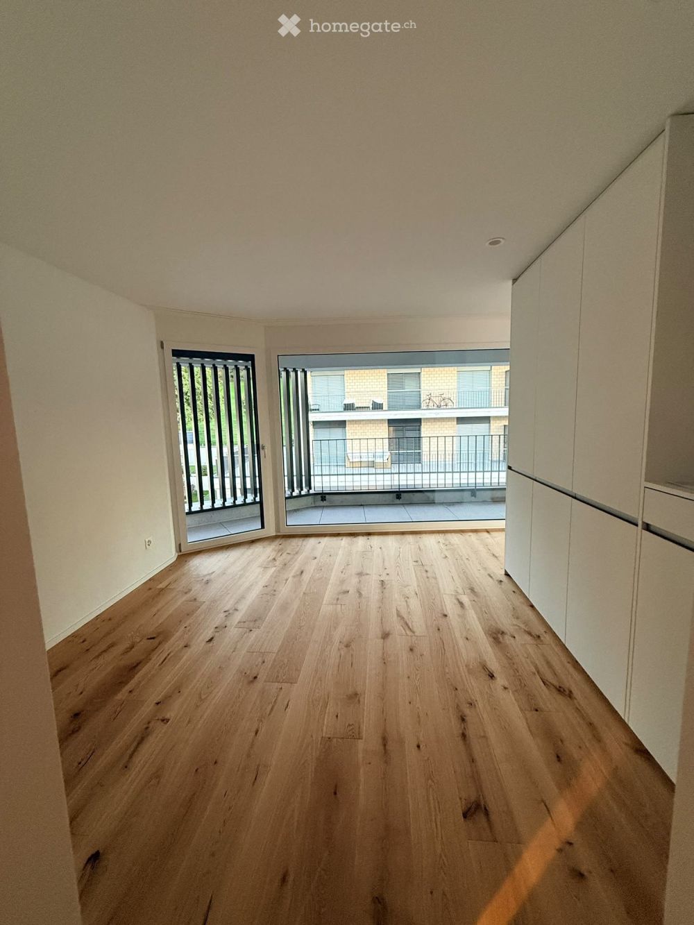Erstbezug hochwertige 2.5-Zimmer-Attikawohnung mit grosser Terrasse & viel Privatsphäre - Bild 3