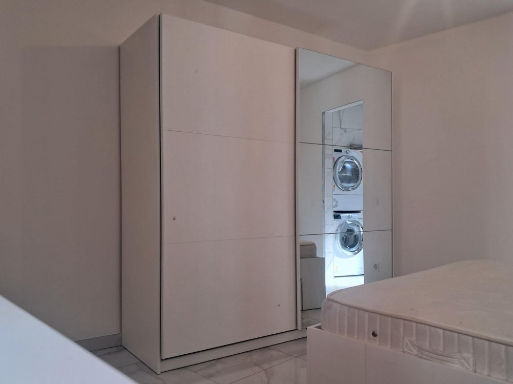 Moderno appartamento arredato di 2.5 locali a due passi dal lago - Bild 6