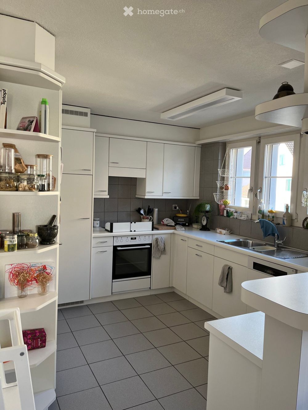 Helle und grosszügige 4.5-Zimmer-Wohnung mit sonnigem Balkon in Dübendorf - Bild 5