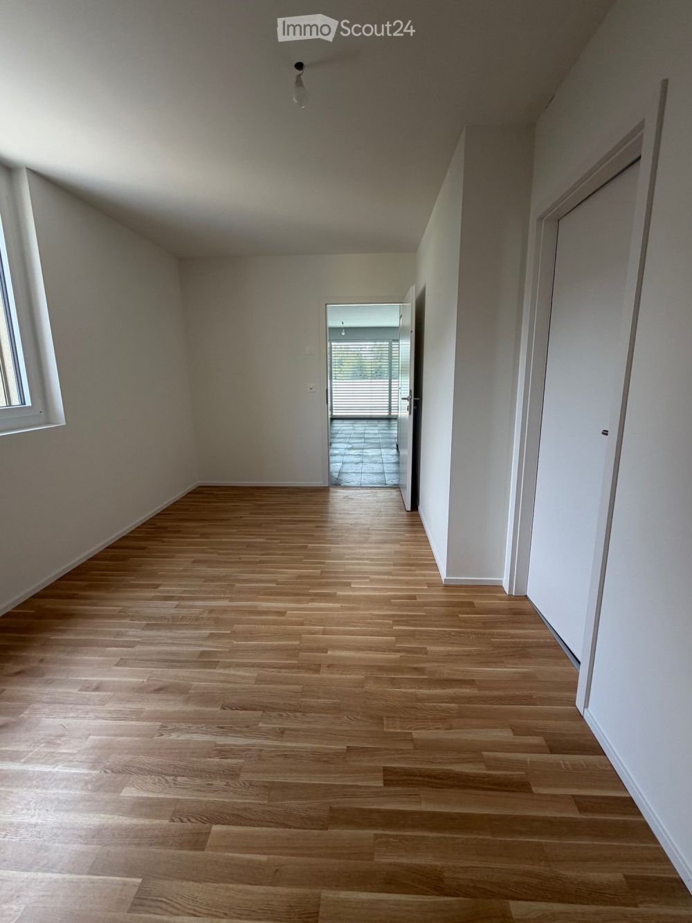 Schönes 2.5-Zimmer-Wohnung in neuer Residenz - Bild 2