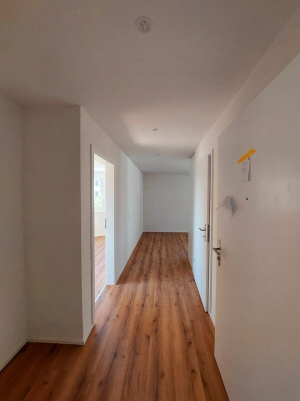 Stilvolle 2.5-Zimmer-Neubauwohnung mit 60 m² und sonnigem Balkon - Bild 8