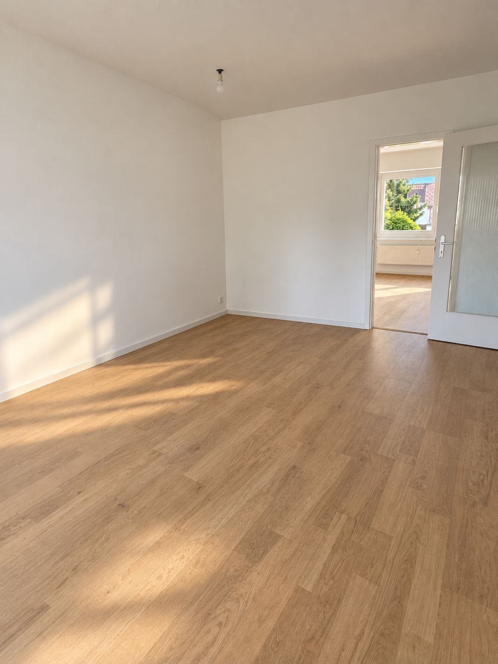 Erstvermietung nach Komplettsanierung: 2.5-Zimmerwohnung im beliebten Mühlefeldquartier - Bild 3