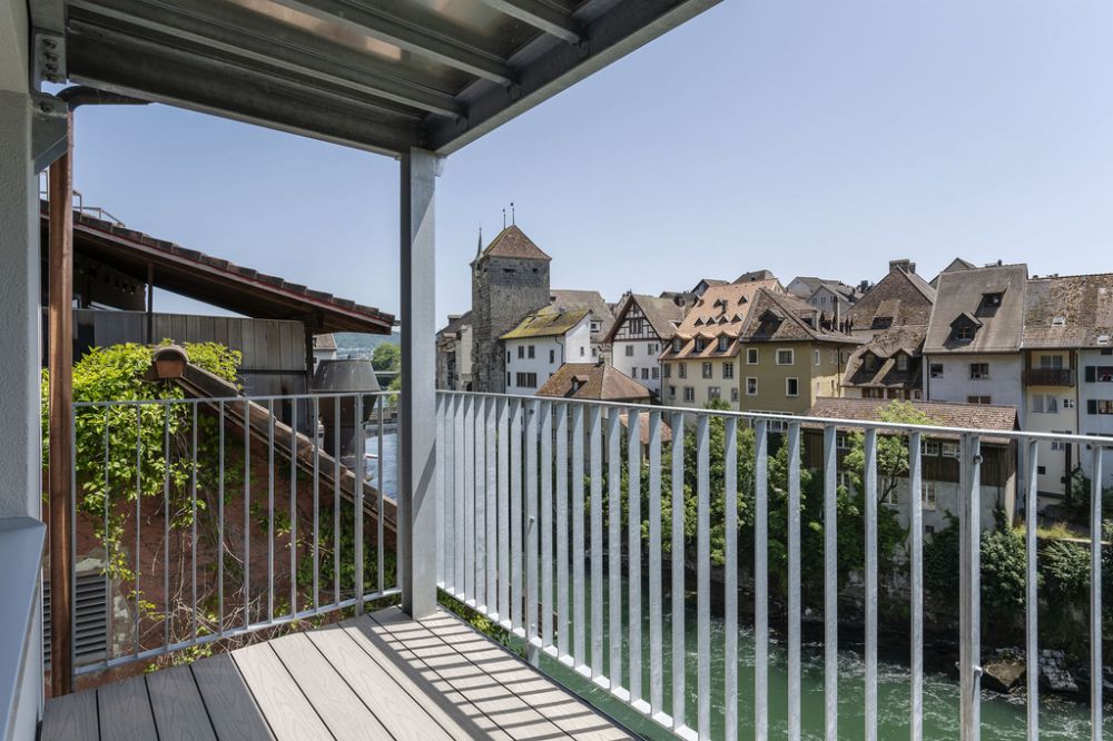 Geniessen Sie den Ausblick auf die Aare - BASLER~4.JPG