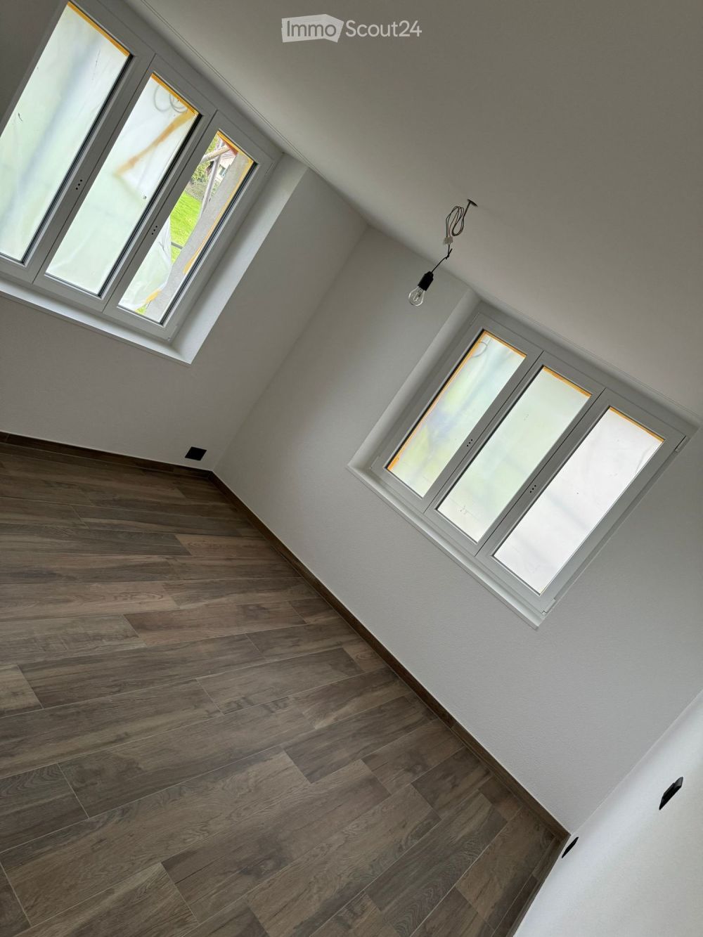 Moderne 5.5-Zimmer-Neubauwohnung mit Balkon und schöner Aussicht in Auswil - Bild 2