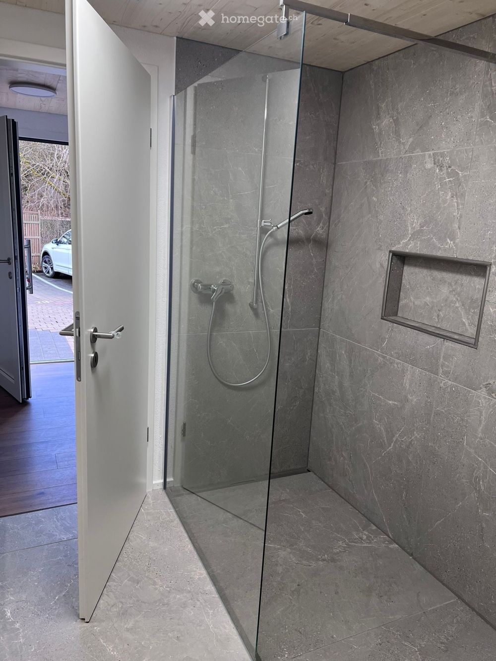 Schöne 2 1/2 Zimmerwohnung (Neubau) zu Vermieten - Bild 4