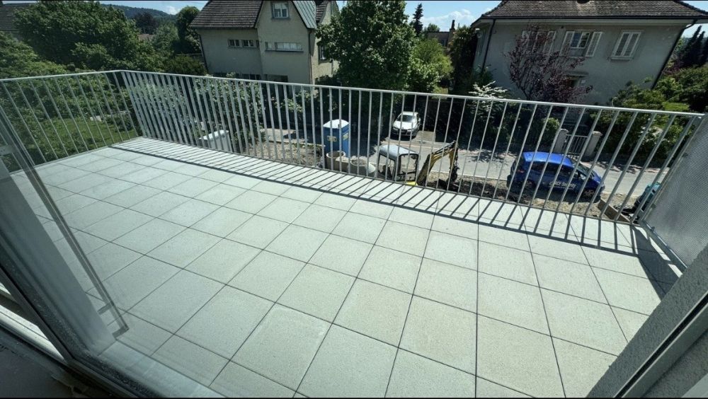 Moderne 2.5-Zimmer-Neubauwohnung mit grossem Balkon & Tiefgaragenparkplatz in Bülach - Bild 4