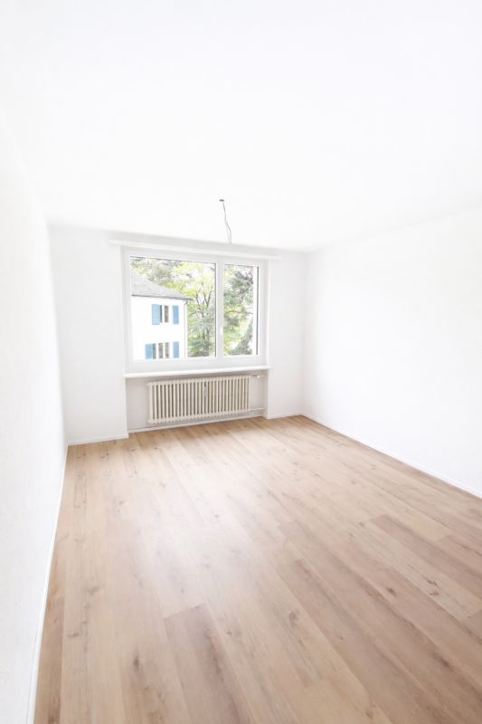 2.5 ZWG, Erstbezug nach total Renovation - Bild 3