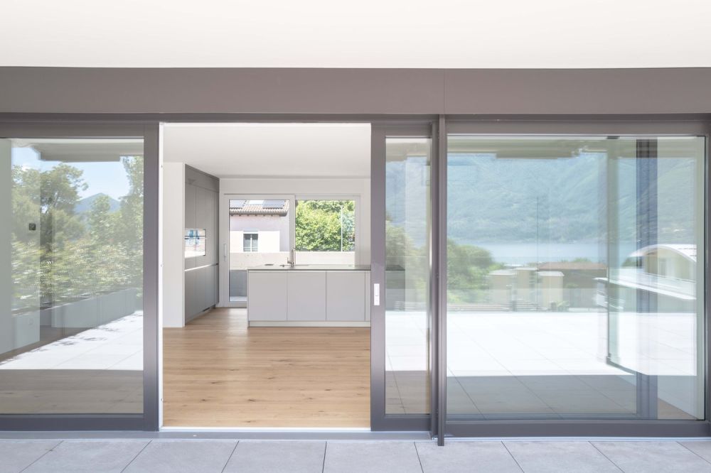 AFFITTASI A MINUSIO - ATTICO DI 2.5 LOCALI CON VISTA LAGO - Bild 1