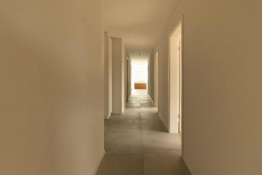 Erstbezug - Moderne 4.5 sowie 3.5-Zimmerwohnungen in Gurmels - Korridor 4.5 Zimmerwohnung