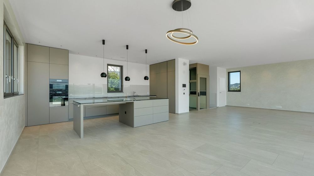 Modernes Einfamilienhaus an oberster Hanglage mit Bergsicht - Walde Immobilien AG