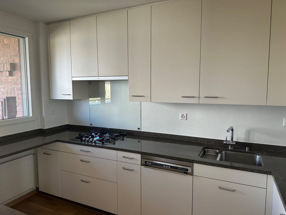 Erstvermietung: Frisch renovierte 6.5-Zimmer-Maisonettewohnung mit zwei Terrassen - Bild 6