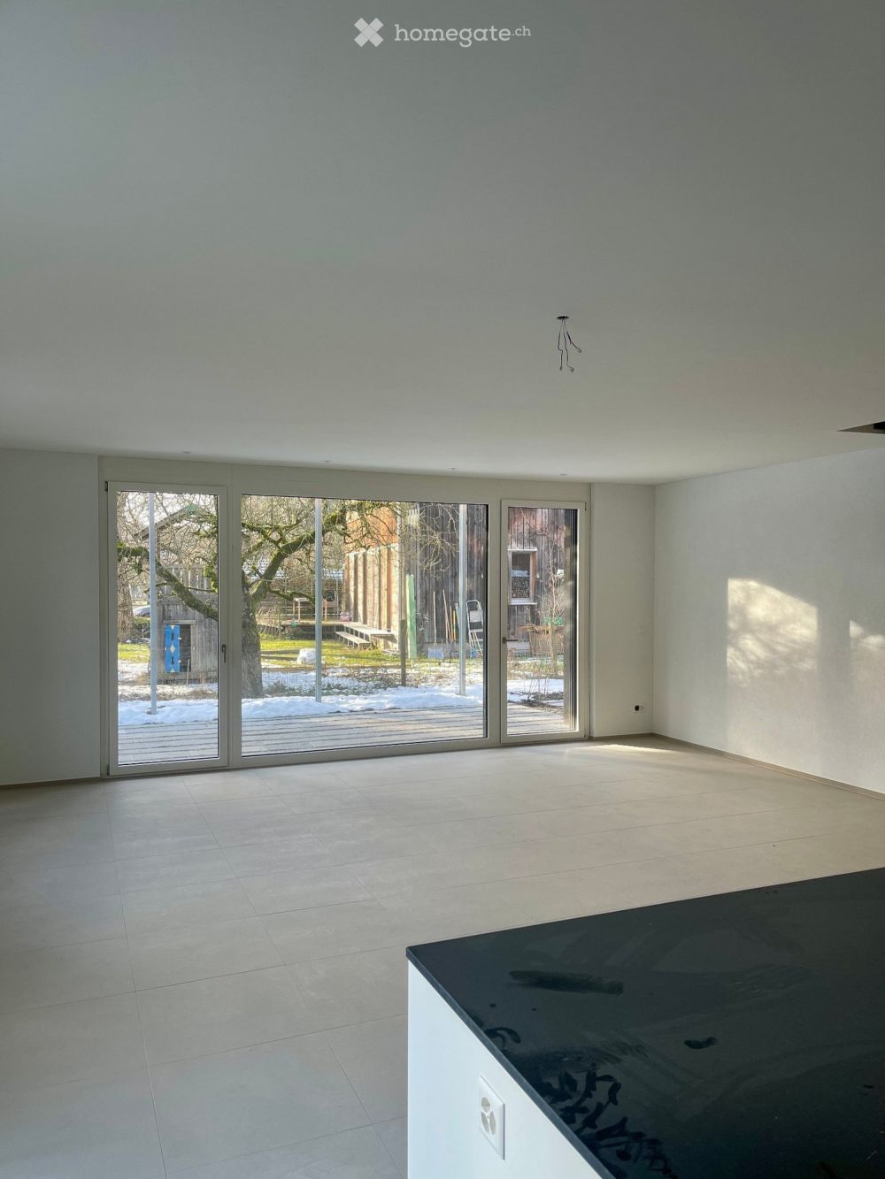 Erstvermietung 4.5 Zimmer Gartenwohnung mit Hobbyraum - Bild 2