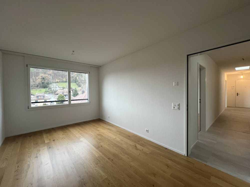 Moderne 4.5-Zimmer-Attikawohnung zu vermieten - 05.1 Zimmer hinten