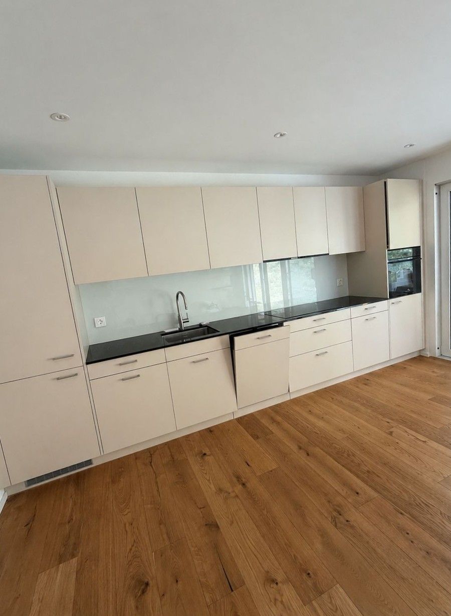 Moderne 3-Zimmer-Wohnung mit Balkon in Schaffhausen - Bild 3