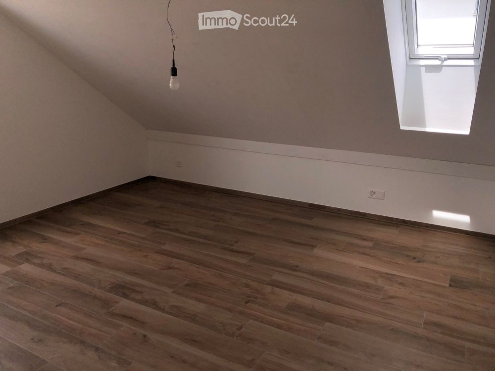 Helle 4.5 Zimmer Wohnung - Bild 9
