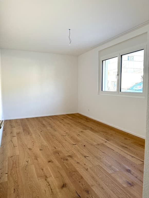 Erstvermietung: Moderne 2.5-Zimmer-Neubau-Wohnung mit Terrasse und schöner Aussicht in Trimbach - Bild 4