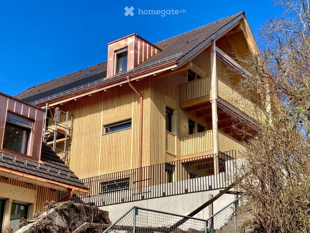 5.5-Zimmer-Wohnung mit Panorama & Eigentumsstandard in Wernetshausen - Bild 1