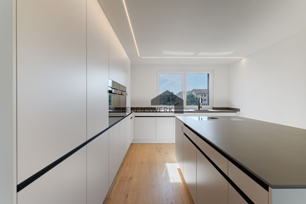 Grosszügige und moderne Wohnung in Kreuzlingen  ca. 149 m² Wohnfläche - Geniessen Sie diese hochwertige Küche.