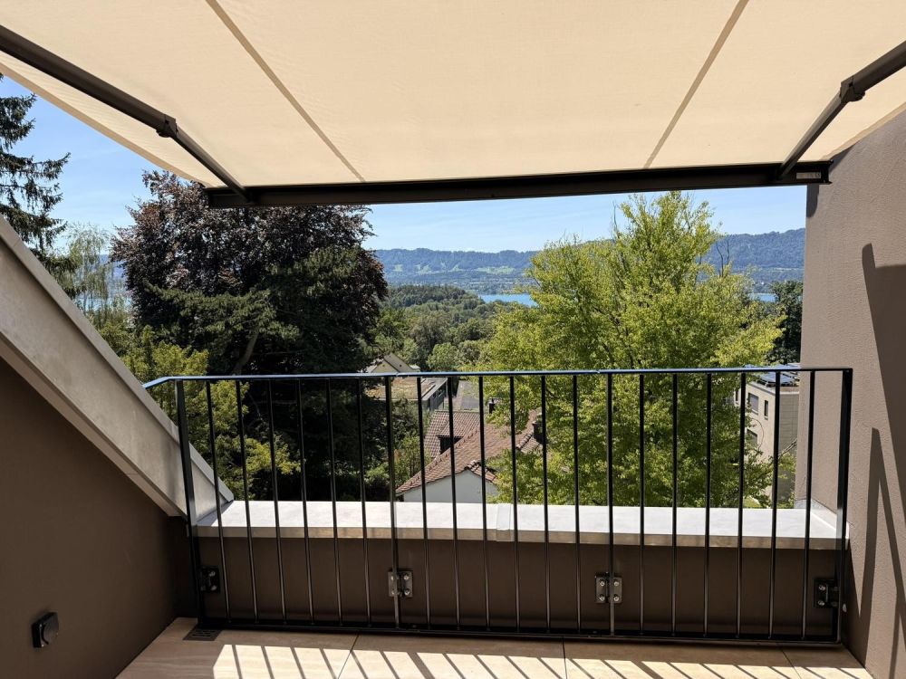 Exklusiver Attika-Komfort mit traumhafter Weitsicht über den Zürichsee - Bild 12