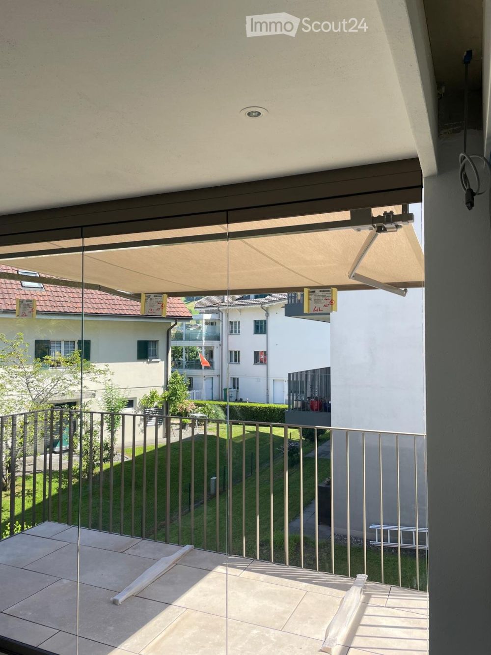 Moderne 3.5-Zimmer-Neubauwohnung mit Balkon, herrliche  Aussicht auf See und Berge - Bild 7