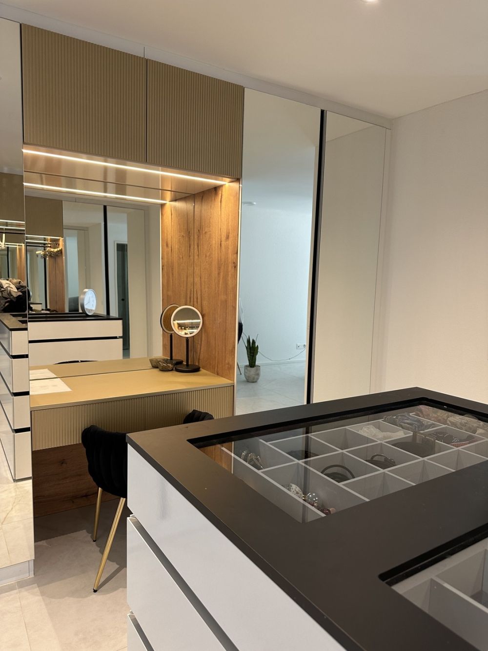 Moderne 4,5-Zi.-Wohnung mit Terrasse & Whirlpool in Umiken - Bild 7