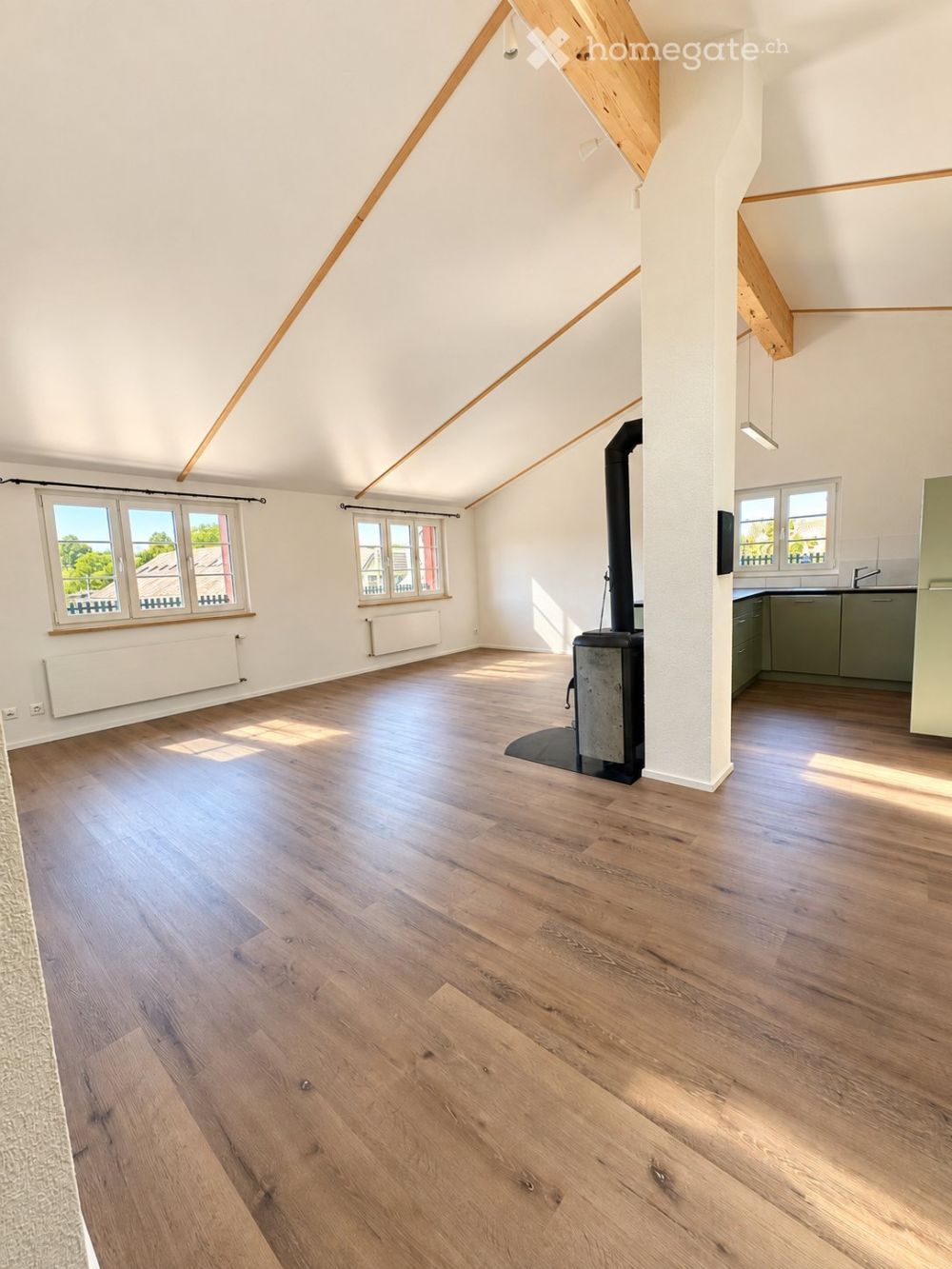 4.5-Zimmer-Dachwohnung, Erstbezug nach Sanierung, 105 m² - Bild 2