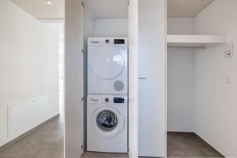 3.5-Zimmer-Neubauwohnung mit Charme und traumhafter Aussicht - Das Foto zeigt eine vergleichbare Wohnung und dient nur zur Veranschaulichung.