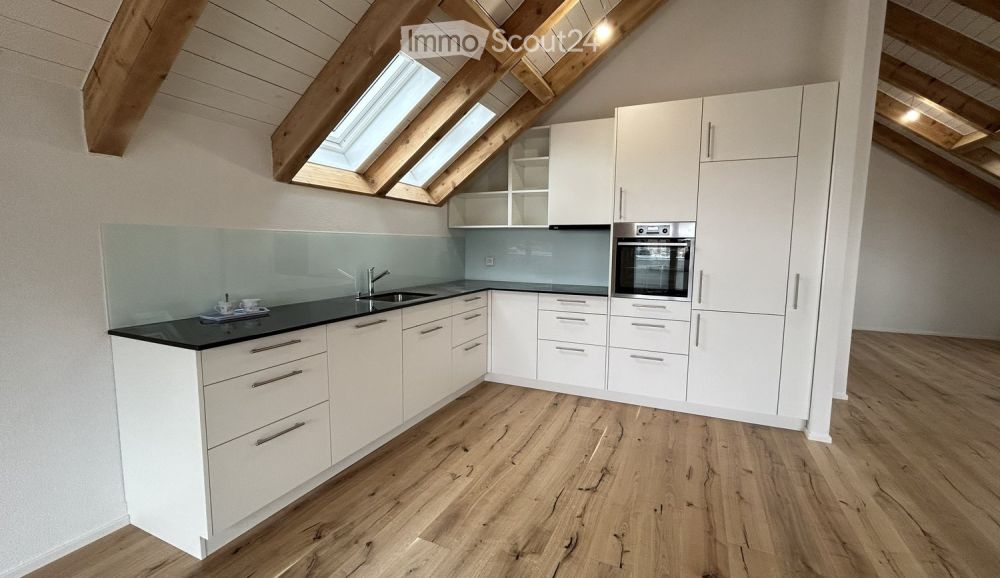 KERNSANIENIERTE UND HOCHWERTIGE 3½-ZI.-WOHNUNG - Bild 3