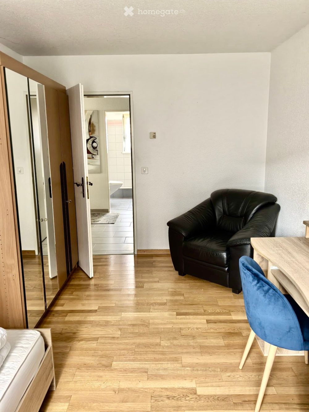 Möbliertes Zimmer  nur für Frauen  Neftenbach ZH - Bild 2