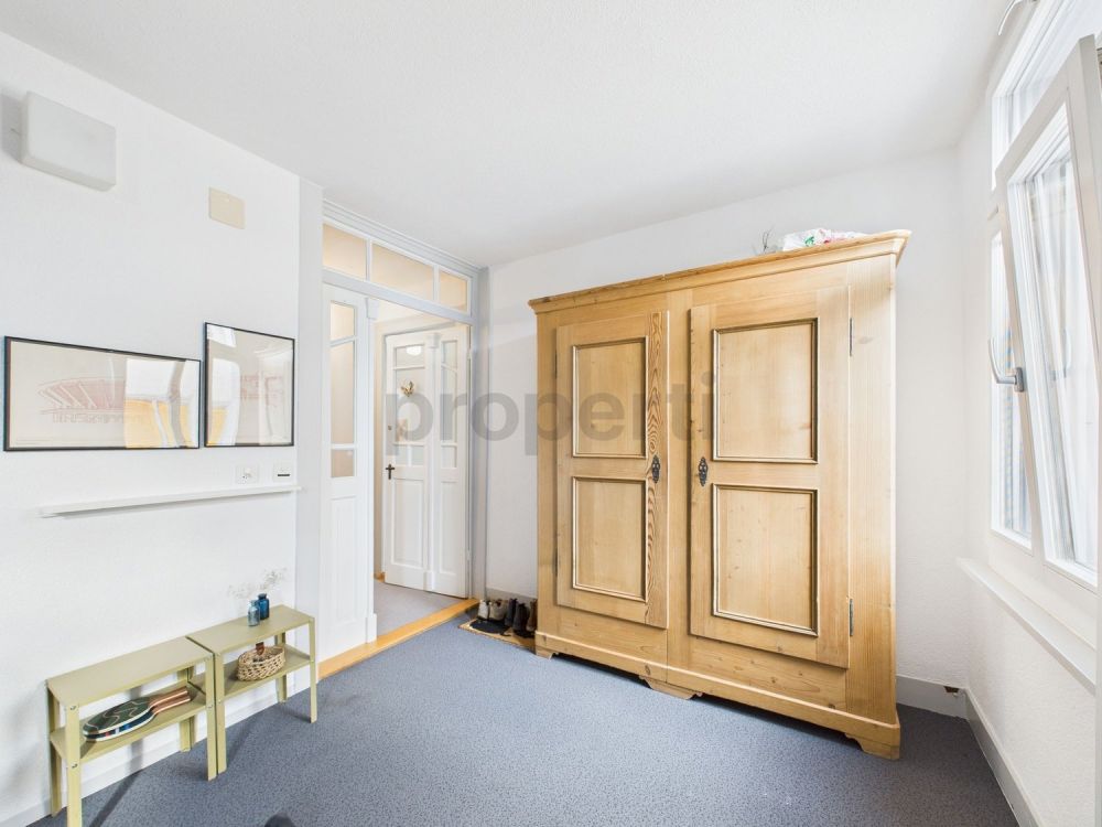 Elegante 6-Zimmer-Altbauwohnung, kernsaniert und lichtdurchflutet - Image 9