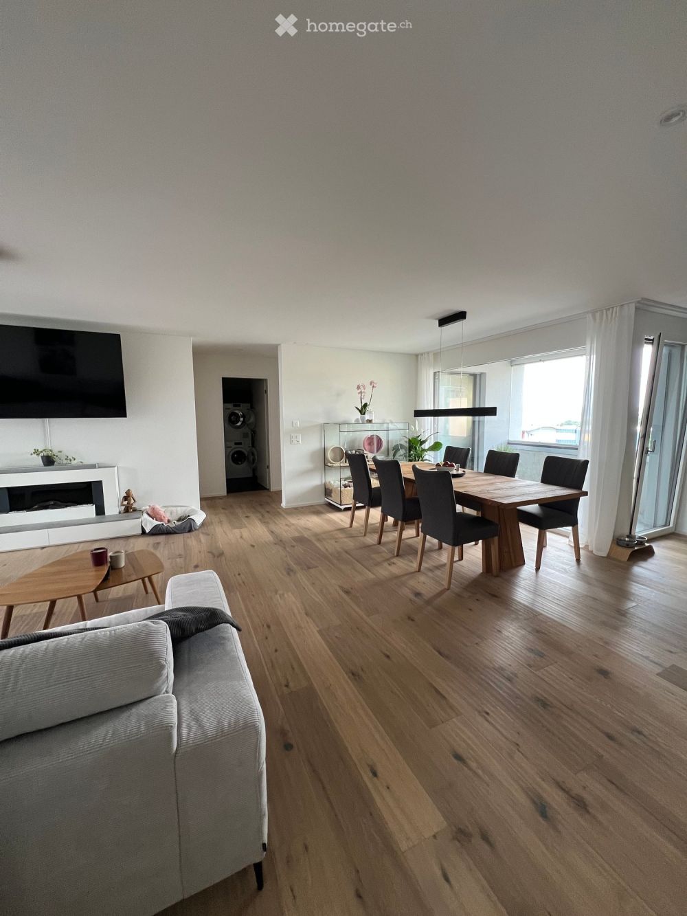 Nachmieter für ruhige  4 1/2 Zimmer Wohnung gesucht - Bild 1