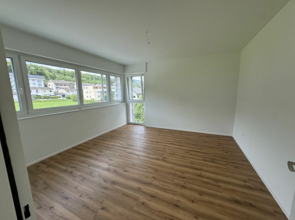 Neurenovierte 4.5-Zimmerwohnung im 1. OG - Einziehen & Wohlfühlen! - Bild 6