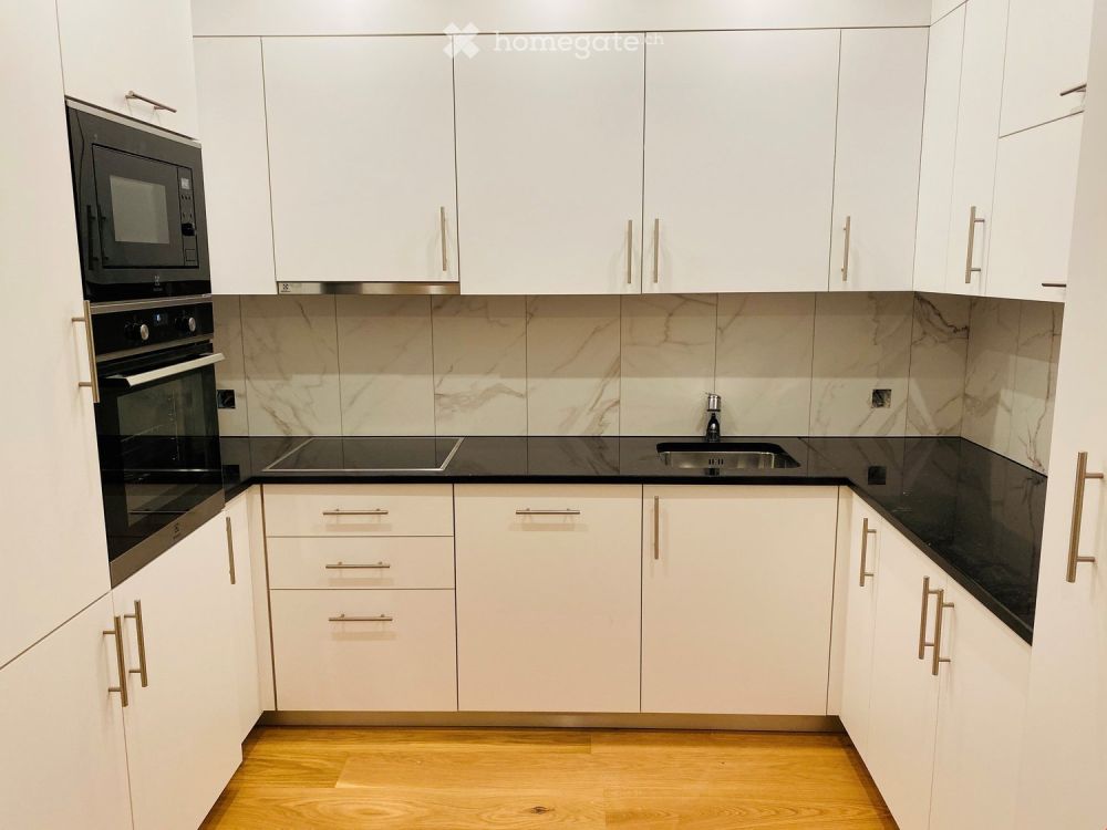 >> Grosszügige 2.5 Zimmerwohnung im Dorfzentrum << - Bild 3