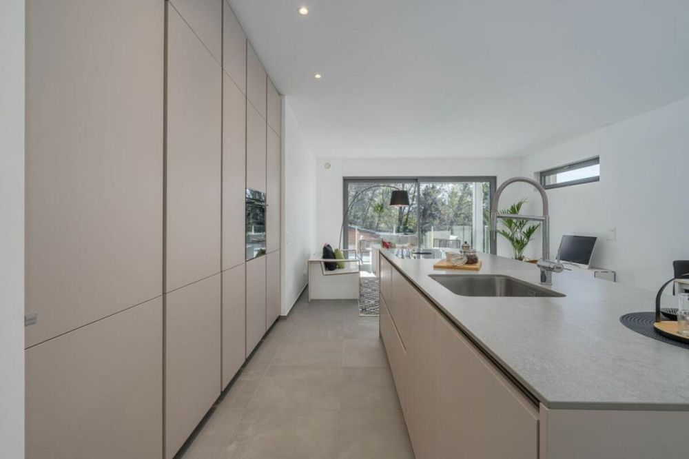 PREGASSONA · ELEGANTE 4½ LOCALI  CON TERRAZZA COPERTA E FINITURE DI PREGIO - Bild 1