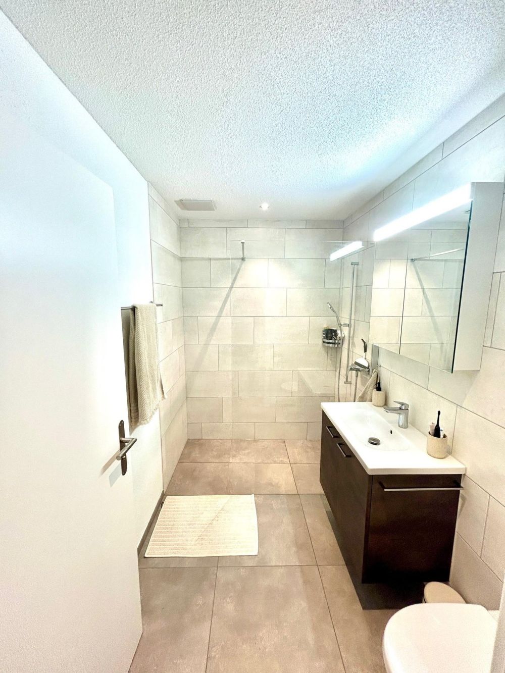 Neubauwohnung mit Blick ins Grüne - Bild 5