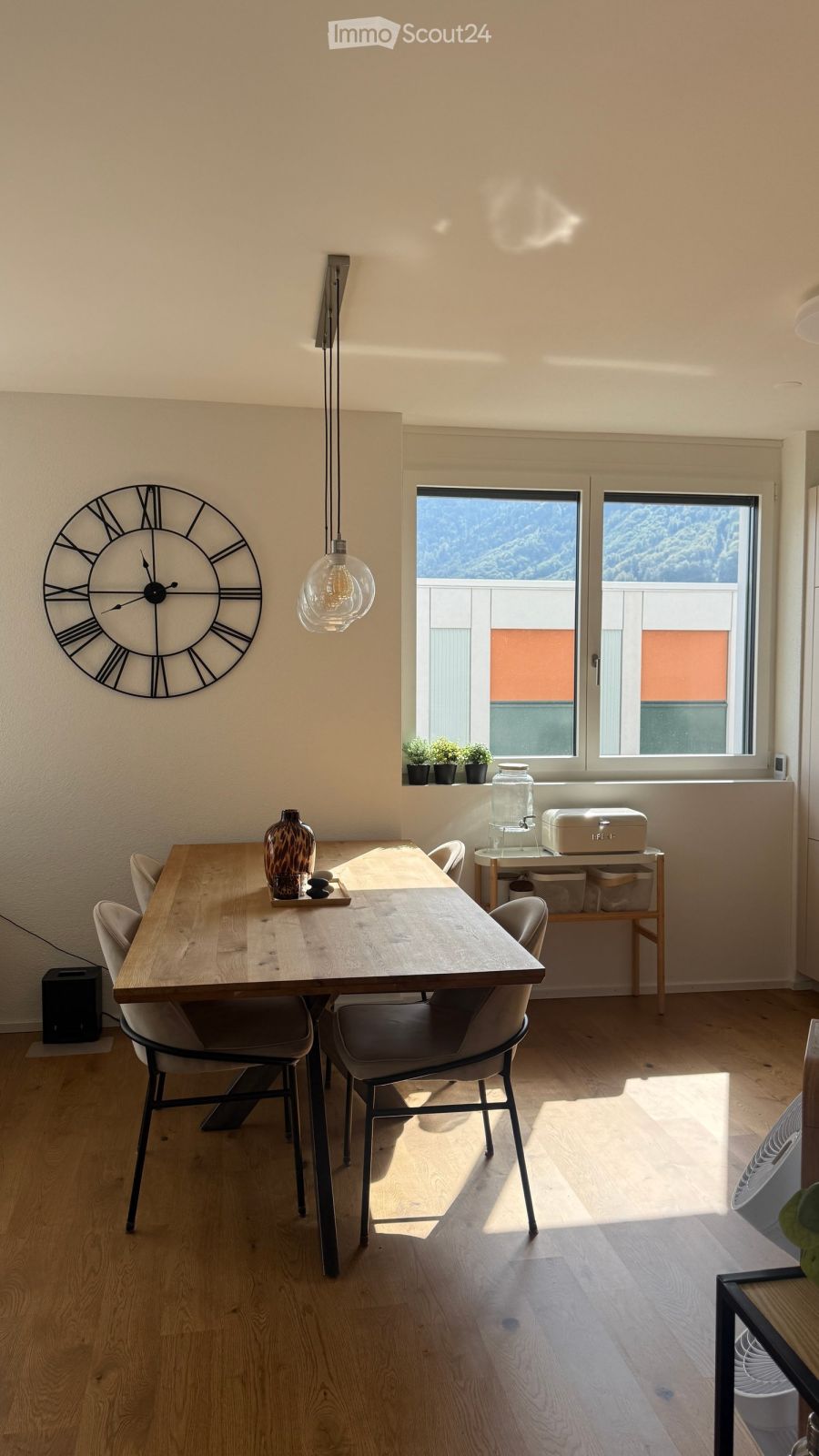 Helle moderne 2.5-Zimmerwohnung mit Loggia in Siebnen – Nachmieter gesucht - Bild 3