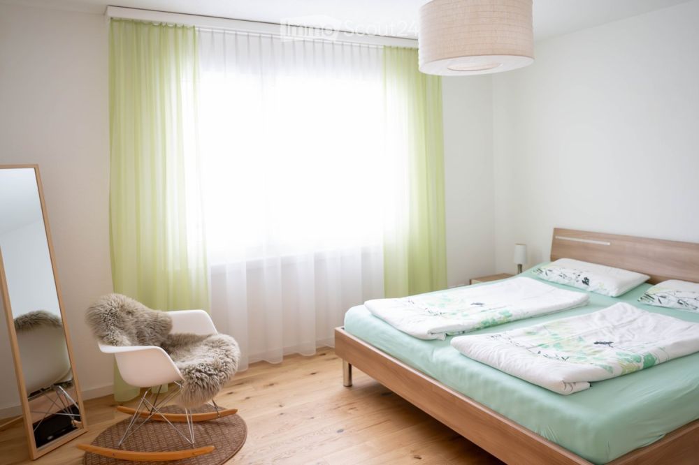 helle, grosszügige 4.5 Zimmerwohnung - Bild 4