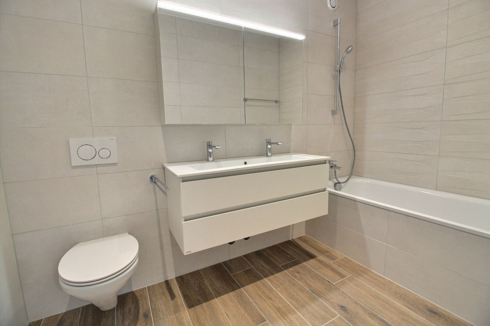 Magnifique appartement de 4.5 pièces à louer à Marly - Salle de bain